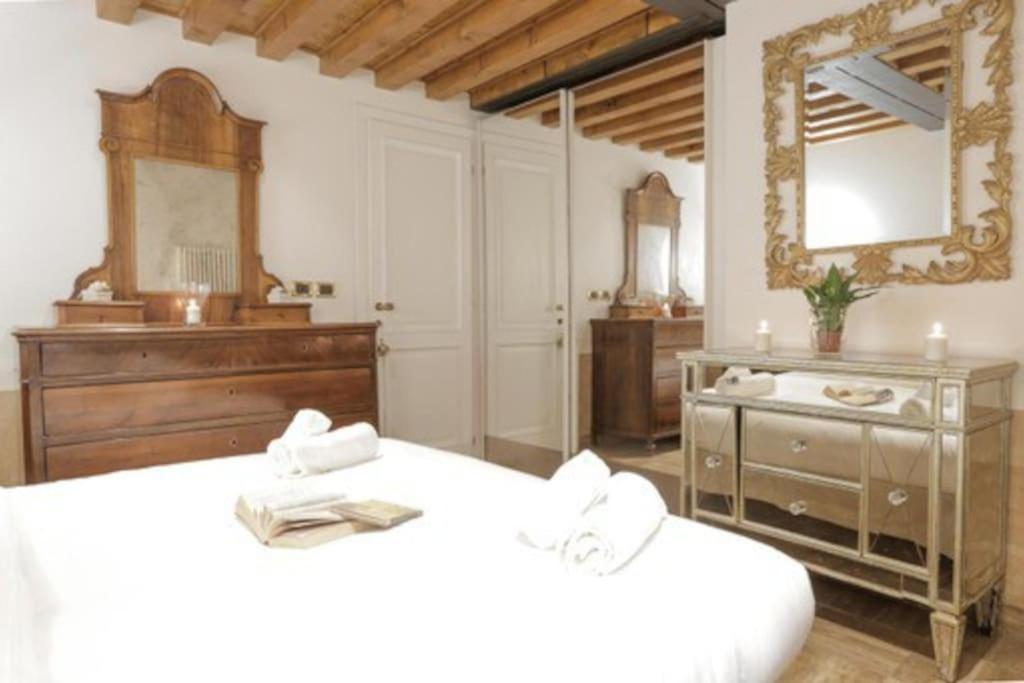 Accogliente Nuovo Centro Apartamento
